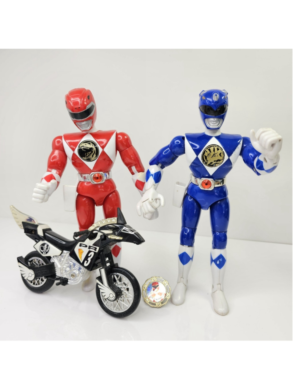 Vintage 1993 Mighty Morphin Power Rangers Action Figures & Morpher Badge Lot...